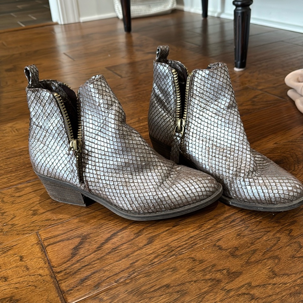 Silver/brown booties